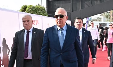 وزير الري يدلي بصوته في الانتخابات الرئاسية.. ويكشف عن سبب التأخير