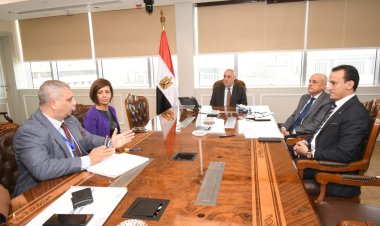 وزير الإسكان يستعرض التصميمات الداخلية للفندق المُنفذ بمشروع تطوير منطقة «سور مجري العيون»