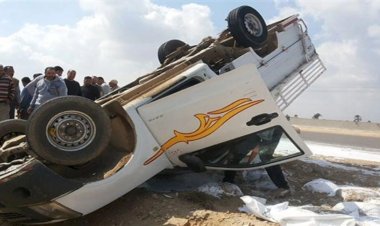 انقلاب سيارة طماطم أعلى الطريق الدائري بالمعادي