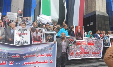«اضرب اضرب يا قسام.. متخليش صهيوني ينام».. وقفة احتجاجية للصحفيين لدعم فلسطين (صور)
