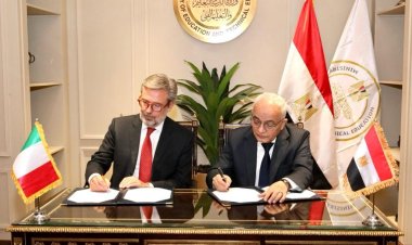 بدءًا من الصف الأول الإعدادى.. "التعليم" توقع مذكرة تفاهم لتدريس اللغة الإيطالية كلغة ثانية