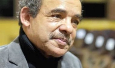 أبو الليف يعلن موعد عزاء شقيقه الفنان الراحل عادل أنور