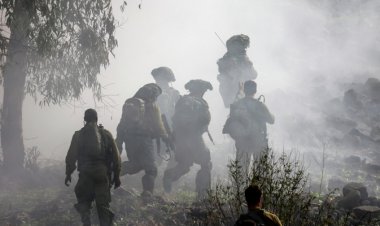 طائرات أردنية تحلق في سماء غزة لمساعدة النازحين في حى الزيتون