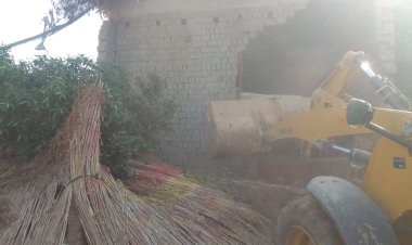 المحافظ : إزالة ٣٥ حالة بناء مخالف وتعدى على الأراضي الزراعية بمنشأة القناطر والبدرشين والعياط