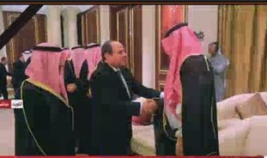 الرئيس يصل الكويت لتقديم واجب العزاء في أمير البلاد الراحل