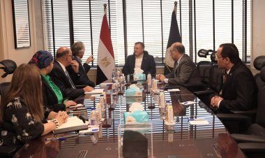 وزير السياحة والآثار يعقد اجتماعاً لمناقشة استراتيجية للترويج لسياحة اليخوت في مصر