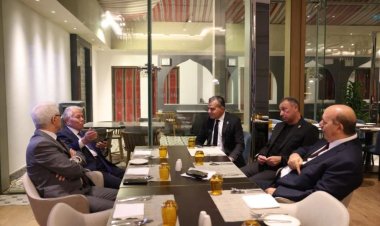 بعثة الأهلي تستعد لمغادرة فندق الإقامة إلى ملعب الجوهرة المشعة