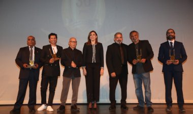 وزيرة الثقافة تشهد احتفالية الأوبرا بمرور 30 عامًا على تأسيس «فرقة الرقص المسرحي الحديث المصرية» وتُكرم رموزها