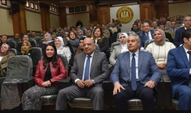 وزيرا قطاع الأعمال والعمل يشهدان ختام الدورة التدريبية الأولى للعاملين بالشركات التابعة