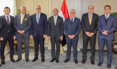 تعاون بين «اقتصادية القناة» وبنك القاهرة  لدعم الخطة الترويجية للمنطقة