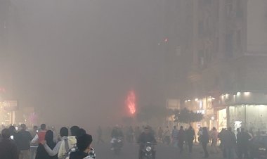 الدفع بـ7 سيارات إطفاء للسيطرة على حريق وسط البلد
