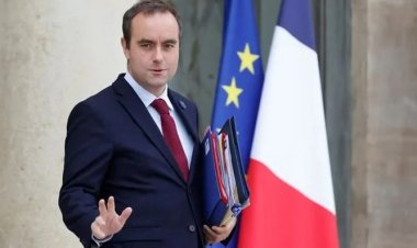 وزيرالدفاع الفرنسي: تشكيل قوة بحرية بالبحر الأحمر مثير للاهتمام