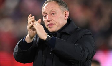 نوتنجهام فوريست يعلن إقالة المدرب ستيف كوبر