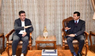 تفاصيل اجتماع وزير الرياضة مع روي فيتوريا بالعاصمة الإدارية الجديدة