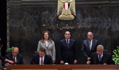 "مدبولي" يشهد توقيع الاتفاقيات النهائية لعملية الاكتتاب على 7 فنادق تاريخية