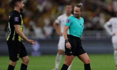 طاقم تحكيم نسائي لمباراة الأهلي وأوراوا في كأس العالم للأندية