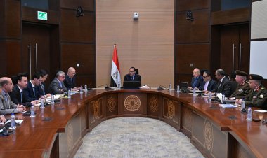 رئيس الوزراء يستعرض مقترحًا مقدمًا من شركة صينية للاستفادة من المياه المتخلفة عن مشروعات تحلية مياه البحر