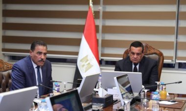 وزير التنمية يتابع مع محافظ مطروح الموقف التنفيذي للمشروعات الجارية على أرض المحافظة
