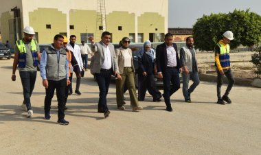 مسئولو الإسكان يتفقدون متابعة أعمال المرافق والمشروعات بمدينة السويس الجديدة