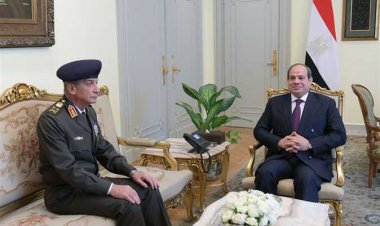 الرئيس السيسي يستقبل القائد العام للقوات المسلحة وزير الدفاع والإنتاج الحربي