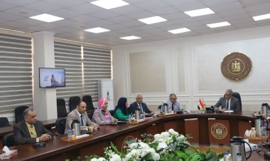 وزير العمل يتابع الإجراءات التنفيذية بشأن إطلاق منصة إلكترونية «للعمالة غير المنتظمة»