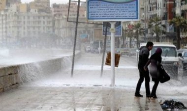 الفيضة الصغرى تضرب الإسكندرية لليوم الثالث.. أمطار ورياح كثيفة