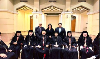 وفد «المصريين الأحرار» يشارك في احتفال الكاثوليك بعيد الميلاد المجيد بـ«كاتدرائية مدينة نصر» 