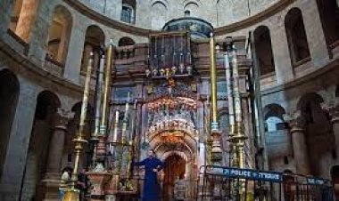 «المسلم» مؤتمن على مفتاح كنيسة القيامة منذ عام 1187.. تعرف على السبب