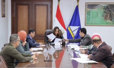 محافظ دمياط تناقش الموقف التنفيذى لأعمال الخطة الاستثمارية للعام المالى الجارى