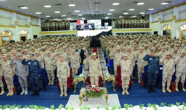 القائد العام للقوات المسلحة يشهد المرحلة الرئيسية لمشروع مراكز القيادة التعبوي