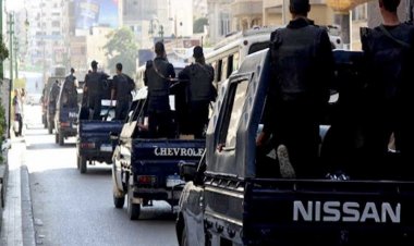 "فيس بوك" يقود للقبض على تجار سلاح وحشيش في البحيرة