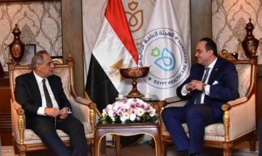 رئيس هيئة الرعاية الصحية يلتقي نائب وزير الإتصالات لمتابعة ميكنة منظومة التأمين الصحي الشامل والتوسع في خدمات الكارت الموحد للمواطن وتعزيز تطبيقات التحول الرقمي في قطاع الرعاية الصحية