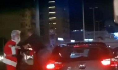 بابا نويل يفتعل مشاجرة في شوارع لبنان