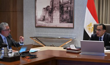 «مدبولي» يتابع الموقف التنفيذي لمشروعات الهيئة الاقتصادية لقناة السويس