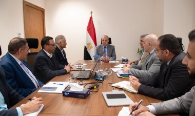 وزير الري يتابع إجراءات تطوير منظومة صيانة الترع والمنشآت المائية وإدارة وتوزيع المياه