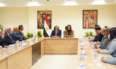 وزيرا التخطيط والاتصالات يشهدان توقيع بروتوكول تعاون بين وزارة التخطيط والتنمية الاقتصادية والهيئة القومية