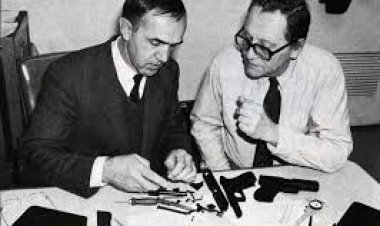 رحيل غاستون غلوك.. وفاة صانع المسدسات النمساوي عن عمر يناهز 94 عامًا