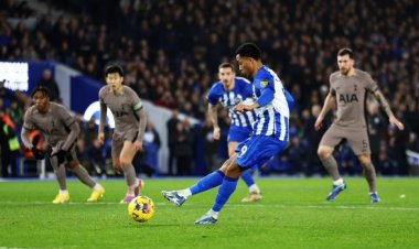 برايتون يعود لسكة الانتصارات برباعية أمام توتنهام