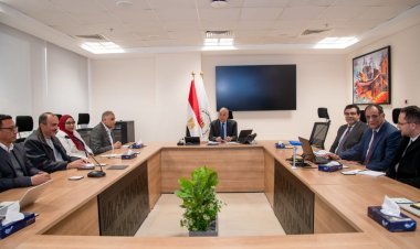 وزير الري يتابع موقف الدراسات البحثية الجارية لتأهيل الترع بطرق صديقة للبيئة