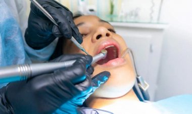 سيدة تطالب تعويض بـ 50 ألف دولار بسبب أسنانها.. ما القصة؟