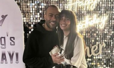 تامر عاشور وزوجته يتبادلان رسائل رومانسية.. وهذه هديتها له في عيد ميلاده