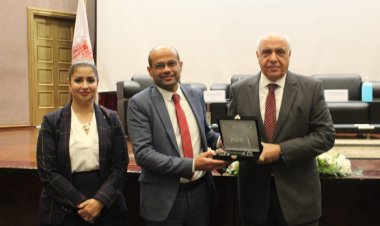 رئيس البورصة المصرية يلقي محاضرة في جامعة المستقبل 