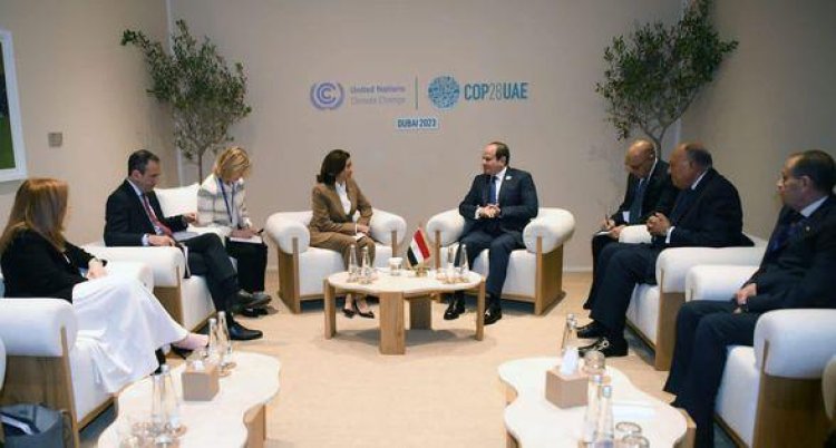 السيسي يلتقي كامالا هاريس.. وتوافق مصري أمريكي على خطورة الوضع في غزة