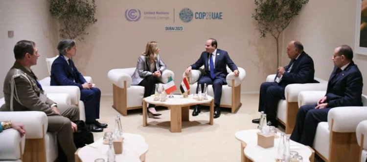 الرئيس السيسي يلتقي مع رئيسة وزراء إيطاليا على هامش مؤتمر تغير المناخ في دبي