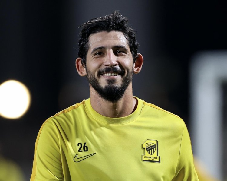 بعد عودته للتدريبات.. مدرب الاتحاد السعودي يكشف عن خطة عودة أحمد حجازي