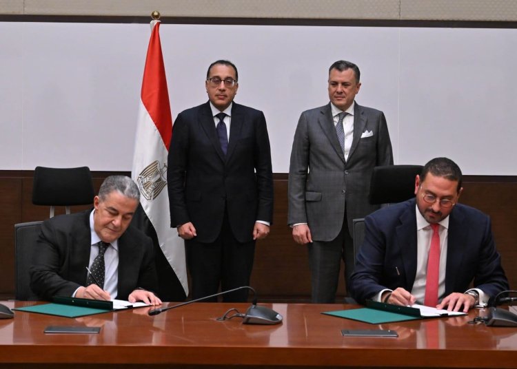 رئيس الوزراء يشهد توقيع اتفاقية تطوير فندق «الريتز-كارلتون بالم هيلز» في غرب القاهرة