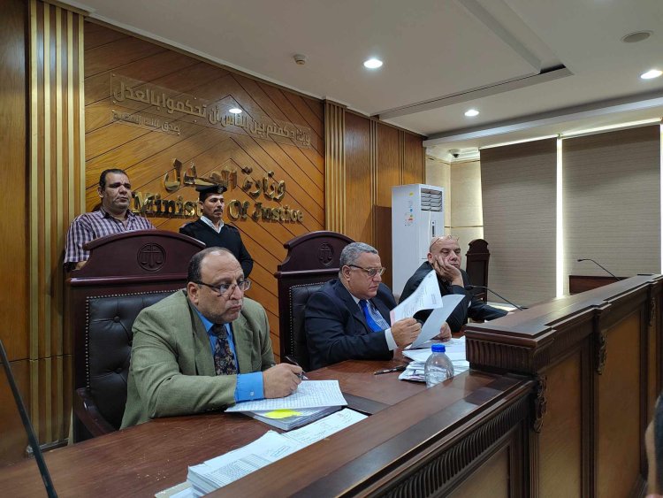 المؤبد والمشدد للمتهمين بقتل جارهم غدرًا في معركة آلية بالفيوم
