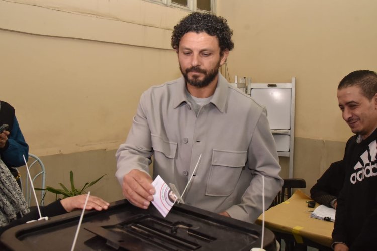 حسام غالي عضو مجلس النواب والنادي الأهلي يدلي بصوته في الانتخابات الرئاسية