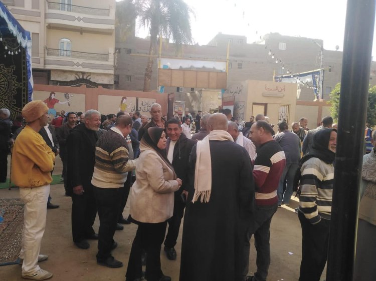 «على الحمار» مسنة في المنوفية تصر على الإدلاء بصوتها بالانتخابات الرئاسية