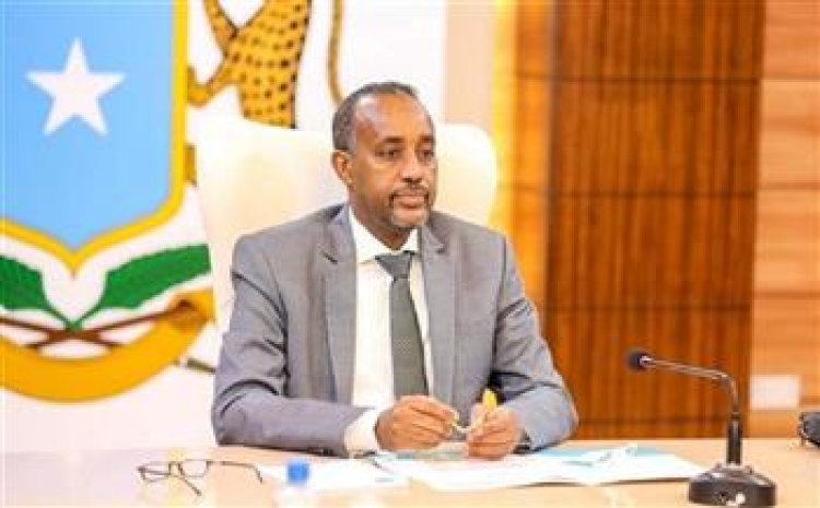 وزير الخارجية الصومالي يلتقي وزير التنمية الكندي